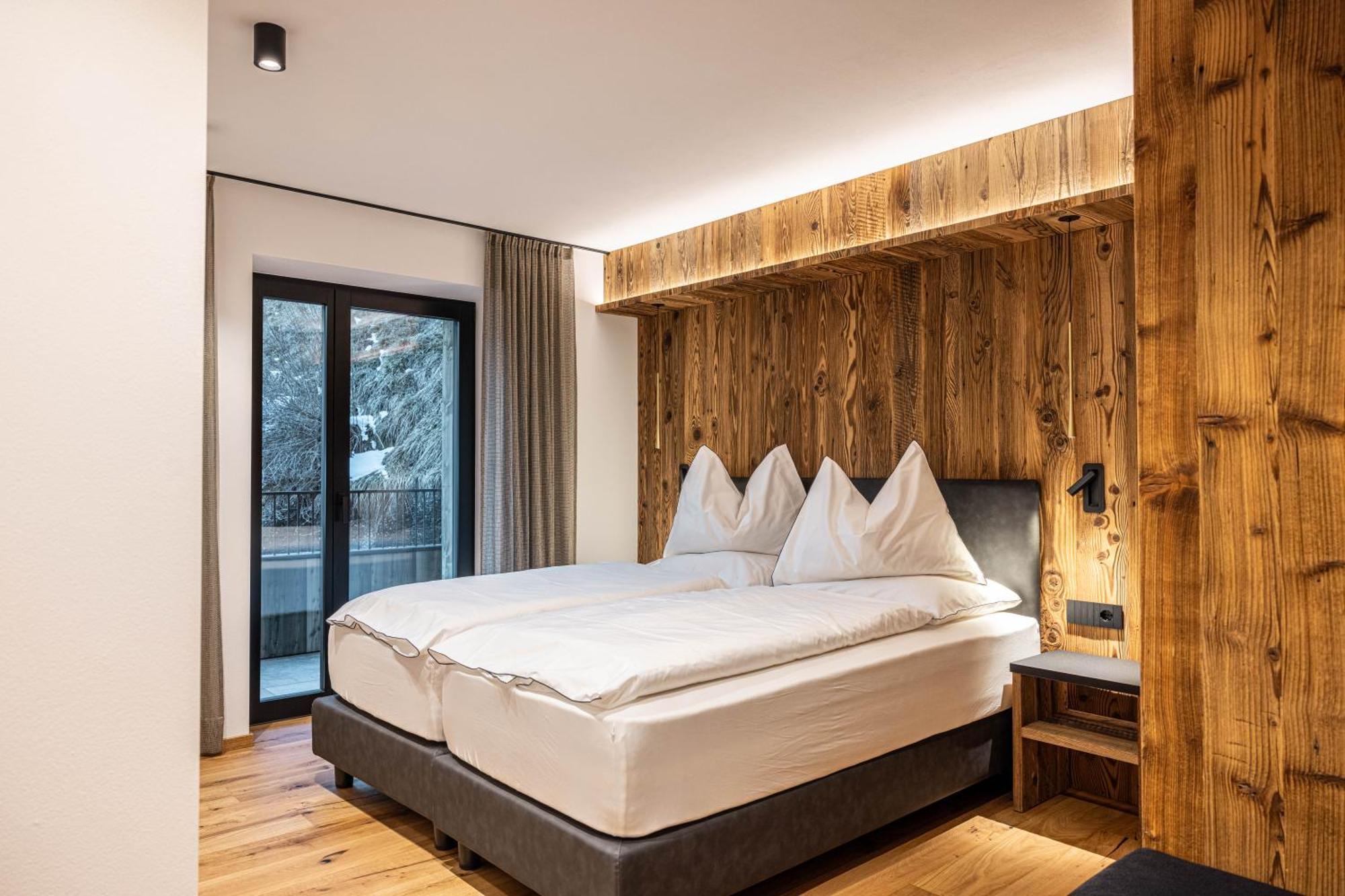 Enjoy Dolomites - Chalet Santa Cristina Val Gardena Exteriör bild